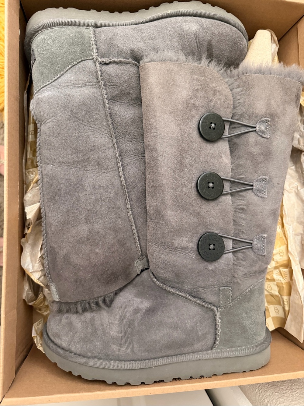 UGG Chestnut W Bailey Button Triplet Tall Boots